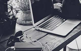 樊振东德甲再战，票价疯涨7倍；队长弗朗西斯卡陪同一日两练，前教练吴敬平鼓励